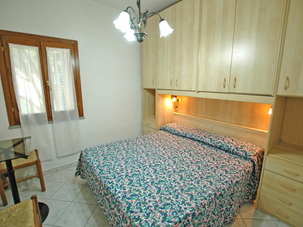 Casa Del Mandorlo Apartment Marina di Campo Ruang foto