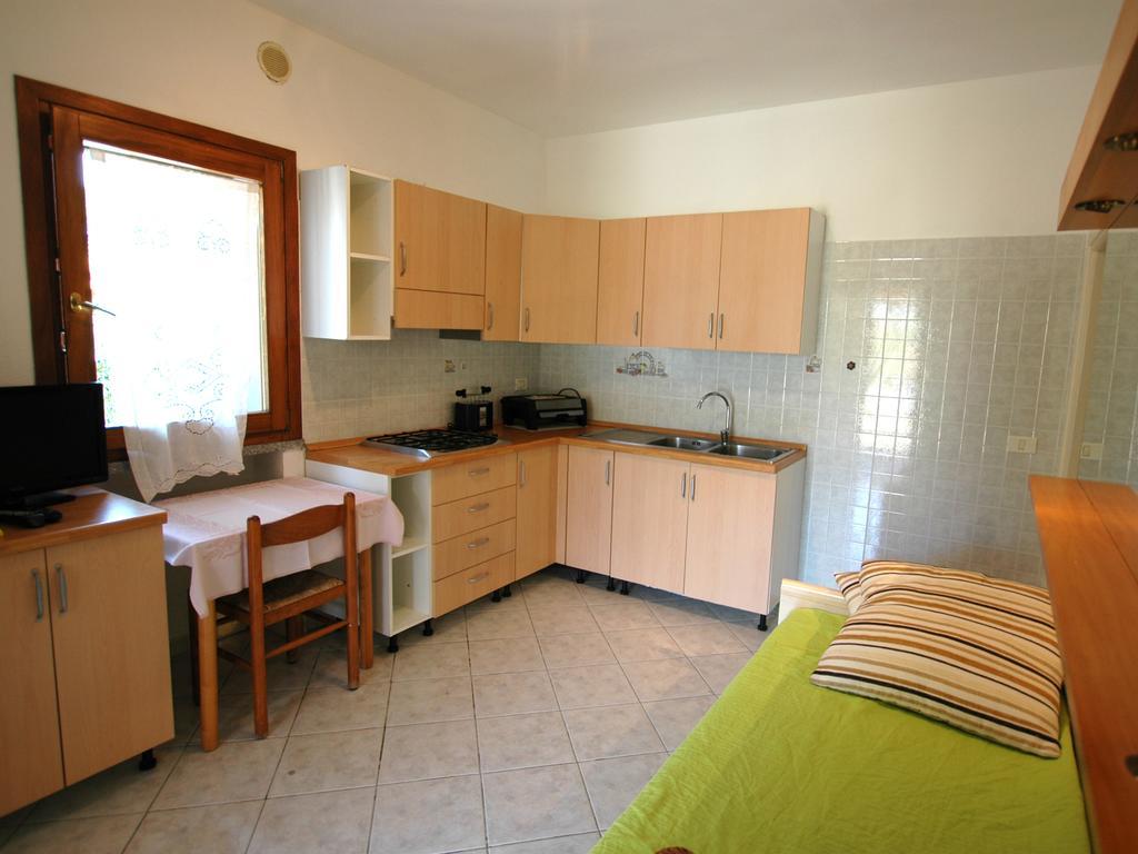Casa Del Mandorlo Apartment Marina di Campo Ruang foto