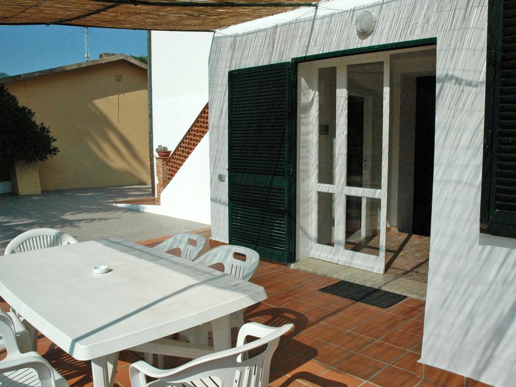Casa Del Mandorlo Apartment Marina di Campo Ruang foto