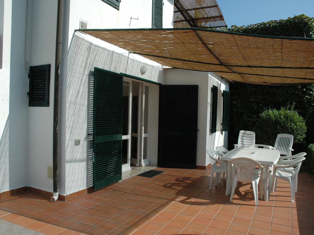 Casa Del Mandorlo Apartment Marina di Campo Bagian luar foto